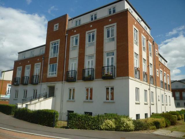Dragon Road, HATFIELD 2 bed apartment to rent £1,550 pcm £358 pw