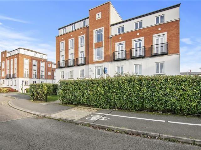Dragon Road, HATFIELD, AL10 2 bed apartment to rent £1,500 pcm £346 pw