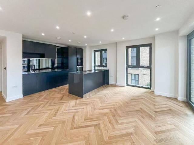 Dragonfly Walk London N4 2 bed flat to rent £3,200 pcm £738 pw