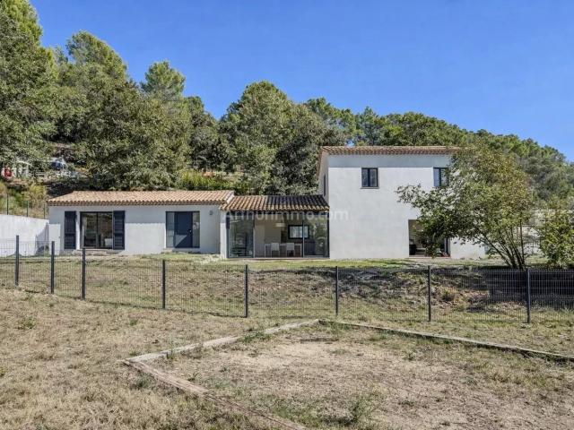 Draguignan Maison 7 pièces 168 m² 5 ch avec salle d’ea. 168m² Draguignan