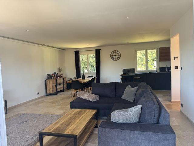 Draguignan, maison 2 logements, piscine et garage 135m² Draguignan