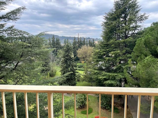 Draguignan, Appartement 4 pièces 90.96m2, ascenseur, 2 balco. 91m² Draguignan
