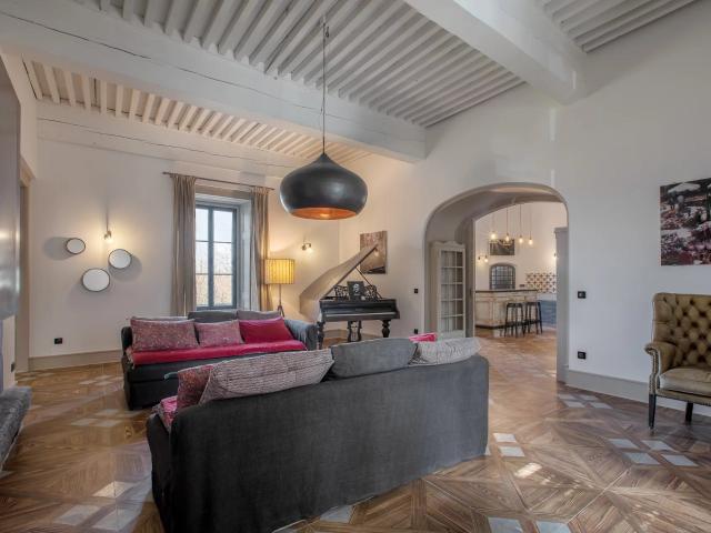 Draillant Appartement Duplex de 163 m² dans un château his. 162m² Draillant