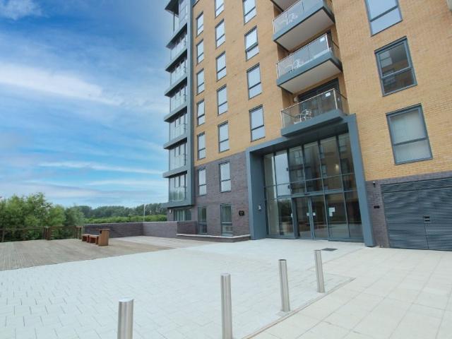 Drake Way, Kennet Island, Reading RG2, 2 bed flat to rent, £1,550 pcm | PrimeLocation