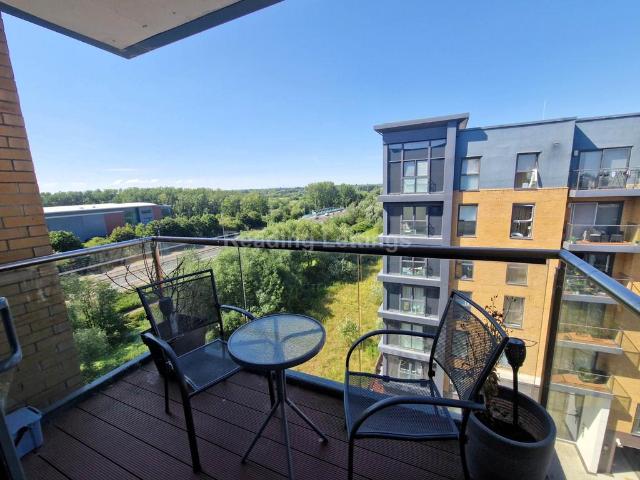 Drake Way, Reading 2 bed apartment to rent £1,700 pcm £392 pw