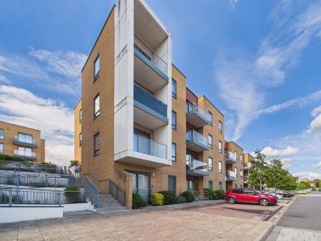 Drake Way, Reading, Berkshire RG2, 1 bed flat to rent, £1,400 pcm | PrimeLocation
