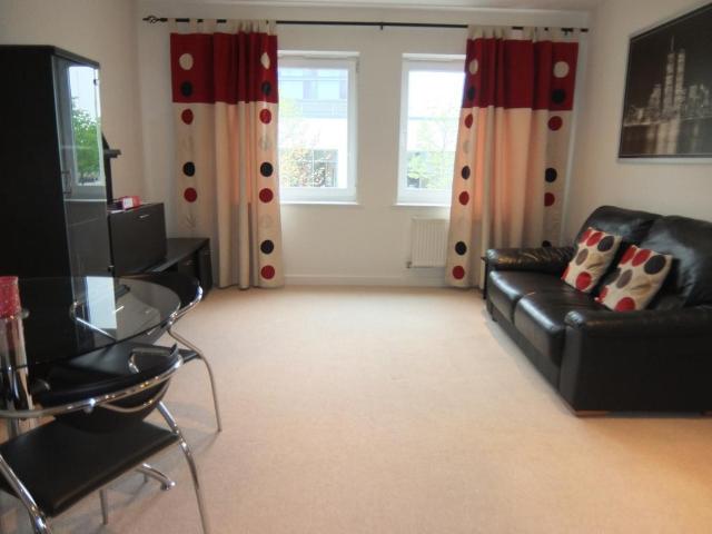 Drake Way, Reading, RG2 1 bed apartment to rent £1,200 pcm £277 pw