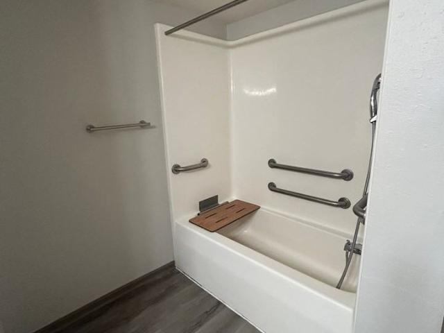 Drake Court and Liberty Lofts apartments! Enjoy downtown living at its best. 2 Bedroom Apartment for Rent at 2116 Leavenworth St, Omaha, NE 68102 Park East