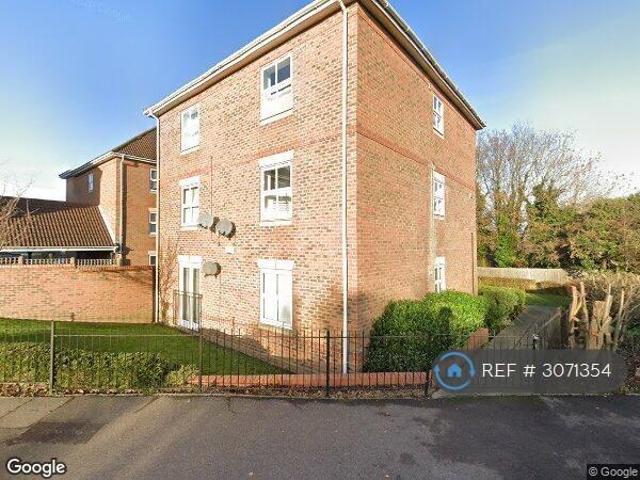 Drake Road, Chafford Hundred, Grays. 2 bed maisonette to rent £1,400 pcm £323 pw