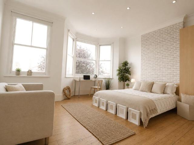 Drakefell Road, New Cross, London, SE14 5 bed terraced house to rent £5,200 pcm £1,200 pw