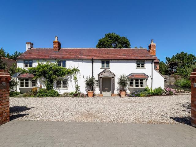 Eckington, Pershore WR10, 4 bed detached house to rent, £3,500 pcm | PrimeLocation
