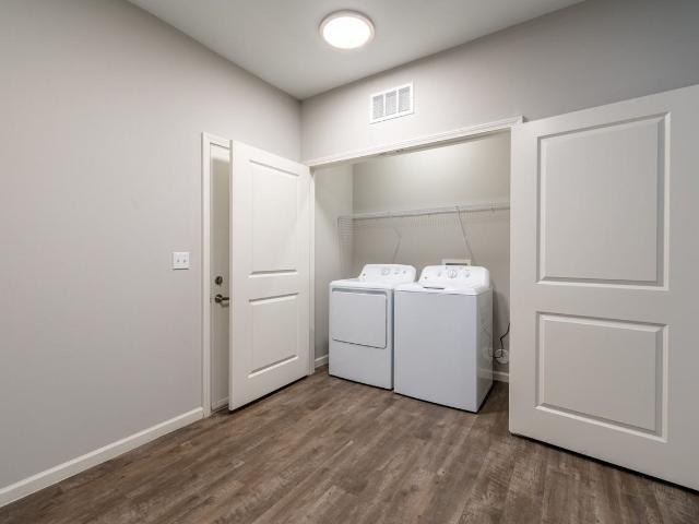 z_Historical Drakes Landing 1 Bedroom Apartment for Rent at 801 N Ardenwood Dr, Baton Rouge, LA 70806 Lobdell Woodale