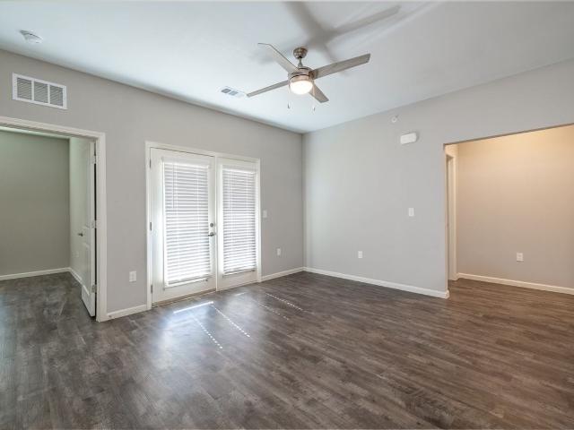 z_Historical Drakes Landing 2 Bedroom Apartment for Rent at 801 N Ardenwood Dr, Baton Rouge, LA 70806 Lobdell Woodale