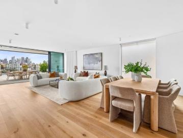Dramatic New Two Storey Penthouse with Private Pool and Panoramic Harbour and Opera House Views