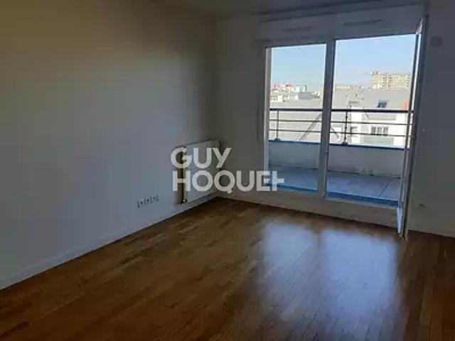 Drancy 93700 Location appartement 1 pièce t1 au dernier étage terrasse