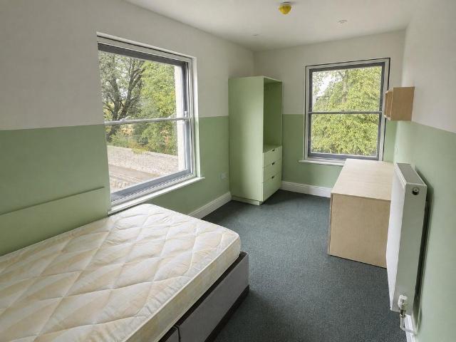 Drapers Tavern Student Rooms. 1 bed apartment to rent £695 pcm £160 pw