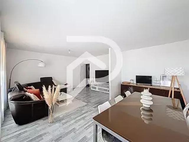 Dreux 28100 Achat / Vente appartement 5 pièces t5 au dernier étage cave