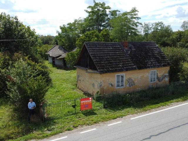Drewniany dom 45 m2 na dużej działce 0,31 ha Boiska