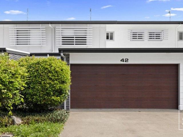 Dream Townhouse Lifestyle Fantastic Coastal Address