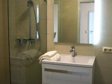 Dream apartment furnished 2 rooms in Cologne Dellbrück, Koln Amsterdam Apartments for Rent