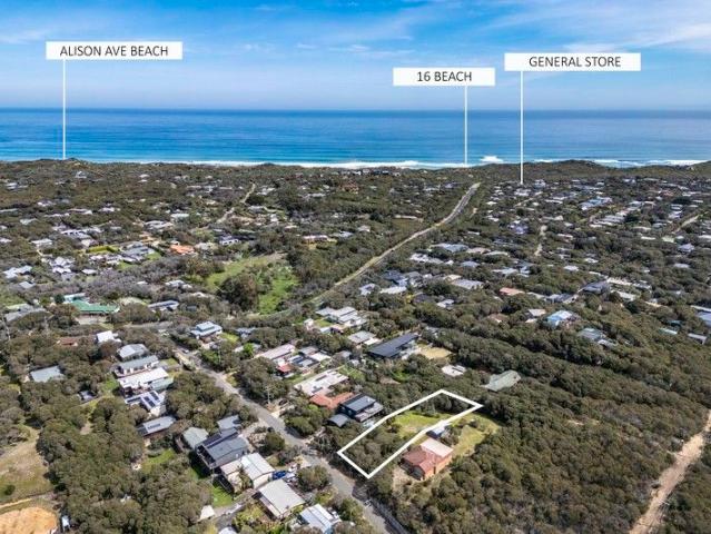 Dream big on 1244sqm!