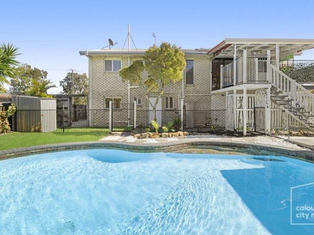 Dream Dual Living 5 Minutes to the Beach!