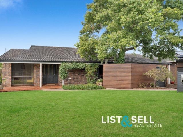 Dream Family Living with Stunning Treetop Views & Perfect for Entertaining