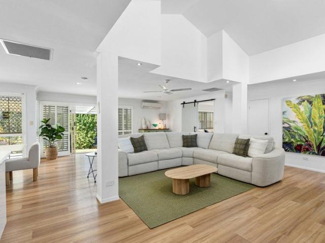 Dream Home, Renovated, Private, Single Level.Â Dual Living with a Pool 1029m2 Block