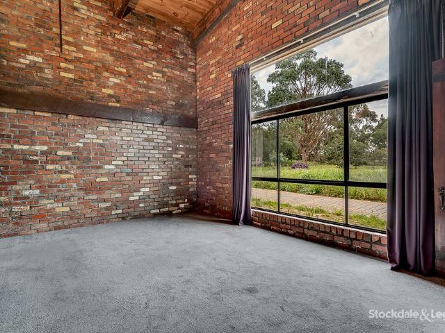 Dream Homestead Awaits with a Farm Lease Agreement!