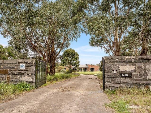 Dream Homestead Awaits with a Farm Lease Agreement!