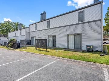 Dream Little Rock 1 Bedroom Apartment for Rent at 1602 Green Mountain Dr, Little Rock, AR 72211 Walnut Valley