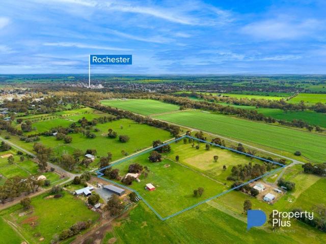 Dreaming of a serene life in the countryside? Let the adventure begin!