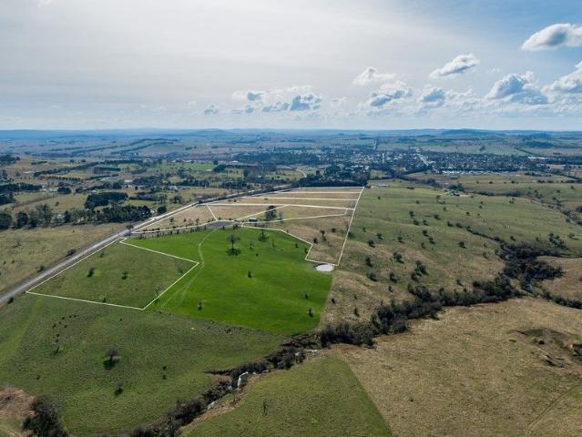 Welcome to Aubrey Close A Rare Small Acreage Lifestyle Release