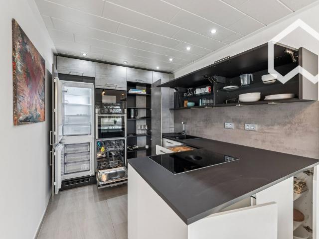 Dreamlike 2.5 room apartment with a view of the Rhine in the green Poller Wiesen Koln Amsterdam Apartments for Rent