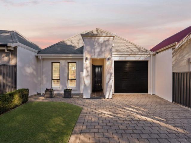 Dreamy Indoor Outdoor Living in Hillcrest, Situated Across From Reserve!