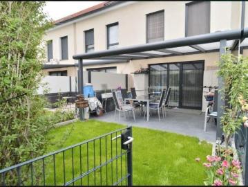 Drei Etage Reihenhaus!