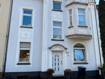 Drei Familienhaus in ruhiger Wohnlage komplett Vermietet