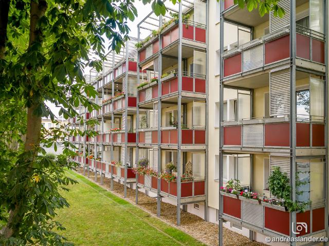 Drei Raum Wohnung mit Balkon