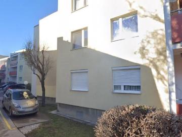 drei Zimmer Wohnung mit Balkon