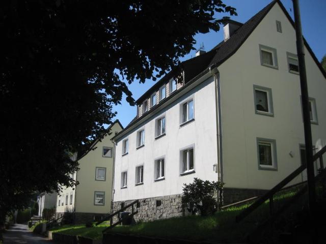 DREI ZIMMER WOHNUNG MIT BALKON IM GRÜNEN ZWISCHEN LÜDENSCHEID UND ALTENA