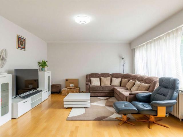Drei Zimmer Wohnung mit Balkon in ruhiger Lage von S Sonnneberg