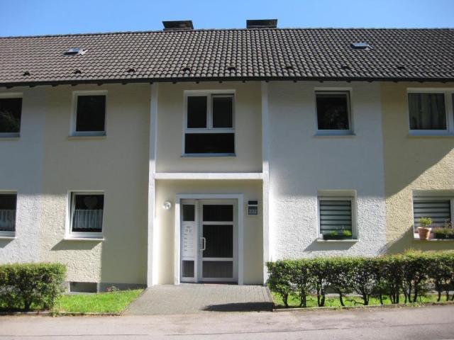 DREI ZIMMER WOHNUNG MIT BALKON, PARKSTRASSE BRÜGGE