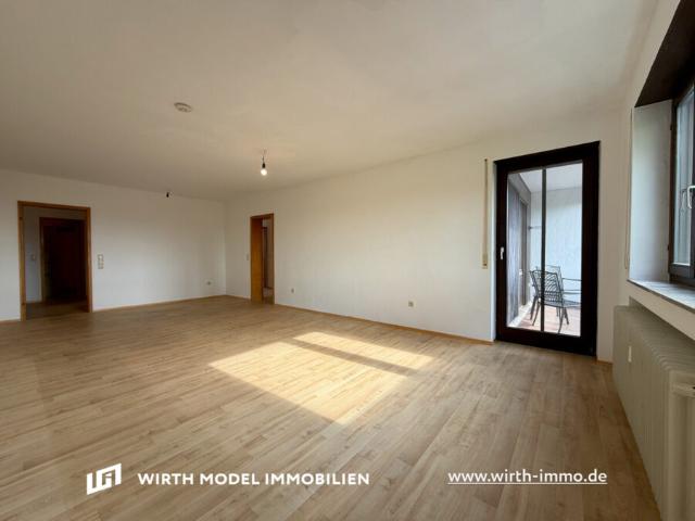 Drei Zimmer Wohnung mit EBK, Balkon u. Tg Stellplatz am Deutschhof | Schweinfurt – Wirth Model Immobilien
