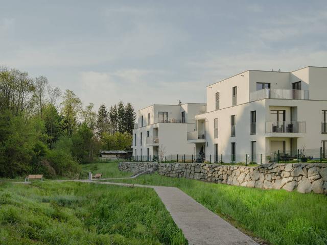 Drei Zimmer Wohnung mit Loggia/Balkon
