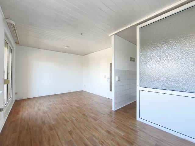 DREI ZIMMER im 1.OBERGESCHOSS
