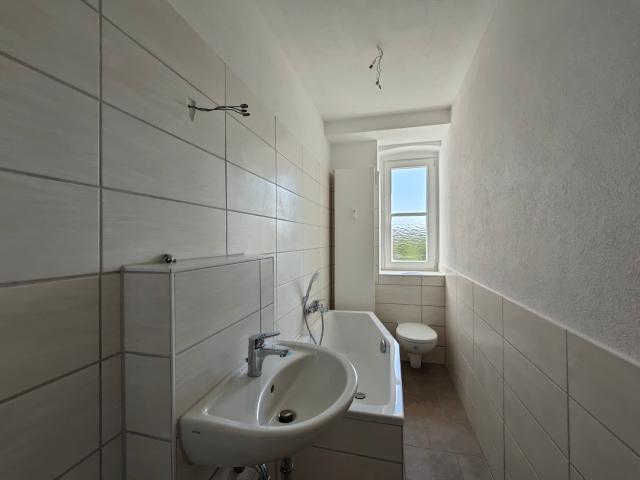 DREI ZIMMER suchen NEUEN MIETER