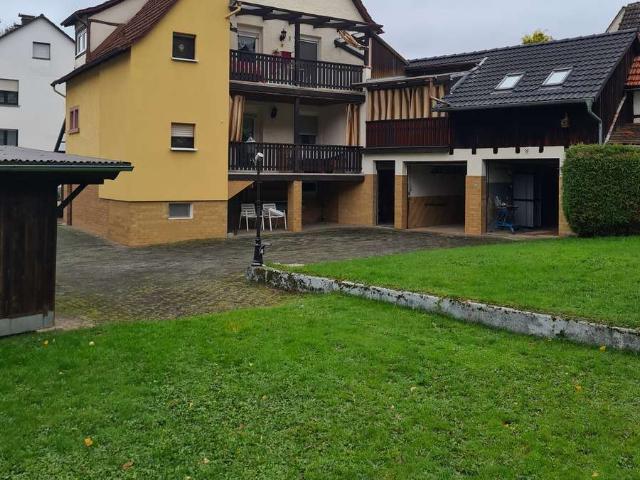 Dreigenerationenhaus mit neue Heizung! Rendite ca. 14 Fach ohne Provision