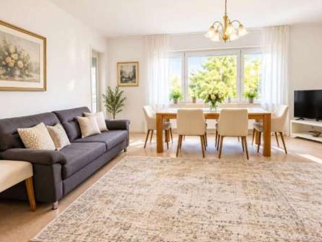 Dreifach mehr Freiraum! Gepflegte 3 Zimmer Wohnung mit drei Loggien in Ludwigsburg