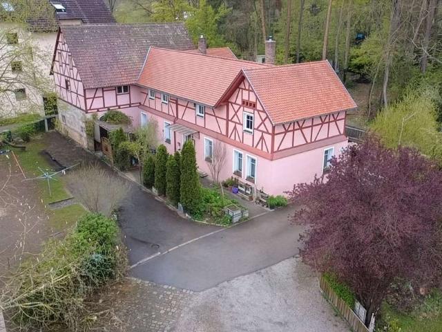 Dreifamilienhaus mit 3 vermieteten Wohnungen auf 613 m² Grundstück – Bahnhofsnähe – provisionsfrei