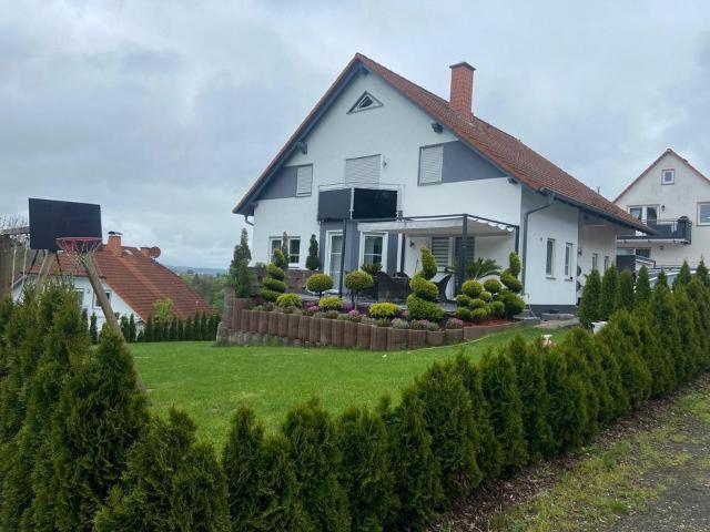 Dreifamilienhaus in Bestlage von Lauterbach *Provision frei